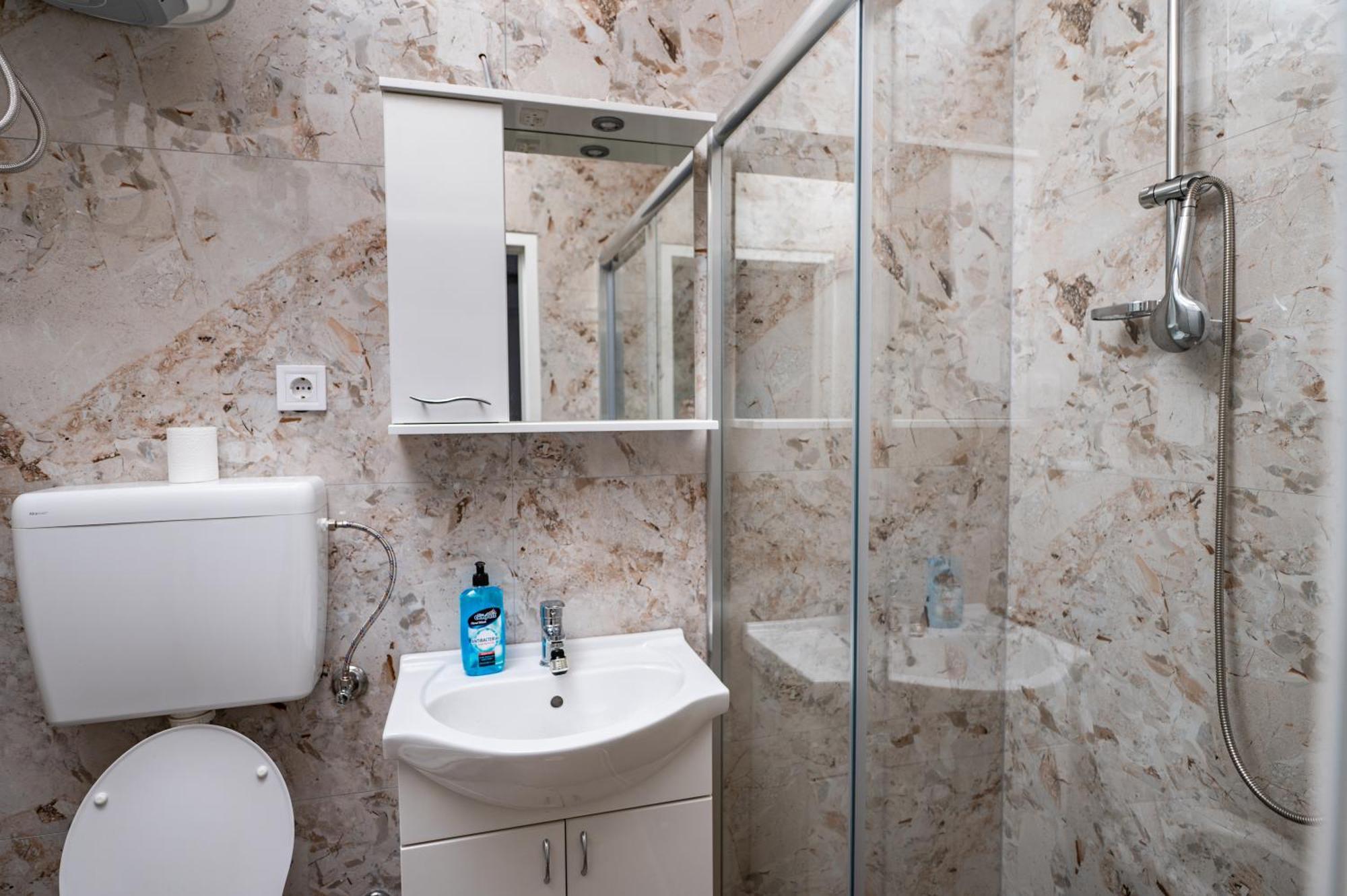 Apartmani Kaan بودغوريتْسا المظهر الخارجي الصورة