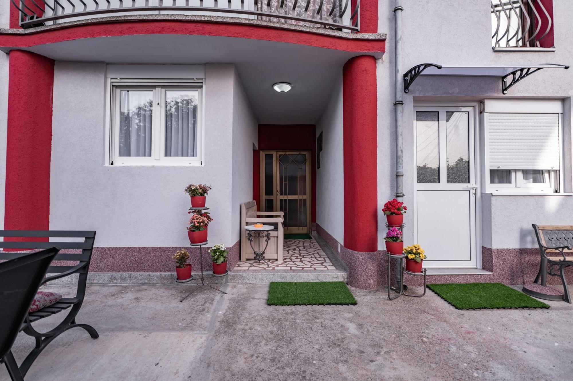 Apartmani Kaan بودغوريتْسا المظهر الخارجي الصورة